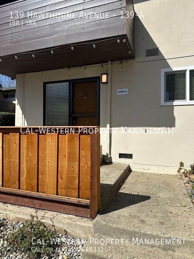 139 Hawthorne Ave in Palo Alto, CA - Building Photo - Building Photo