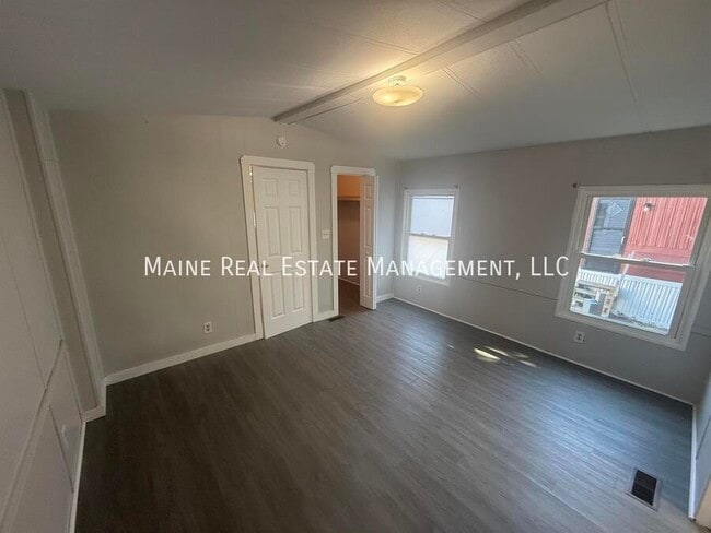 715 College Ave in Old Town, ME - Building Photo - Building Photo