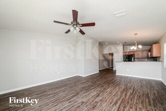 2318 11th Ave E in Palmetto, FL - Foto de edificio - Building Photo