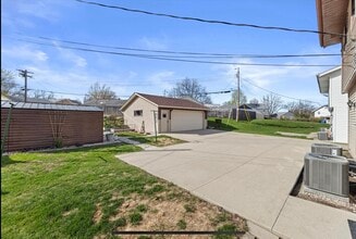 3793 S Athens St in Milwaukee, WI - Building Photo - Building Photo