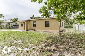 1531 NW 12th Ct in Fort Lauderdale, FL - Building Photo - Building Photo