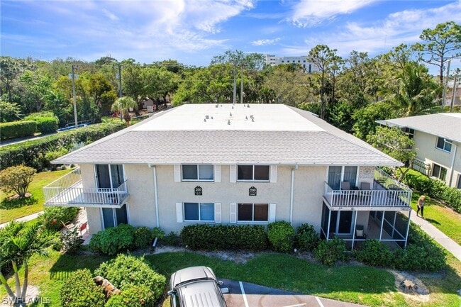 property at 200 Palm Dr