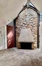 17238 SE 42nd Pl in Bellevue, WA - Building Photo - Building Photo