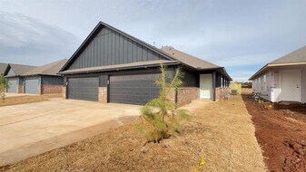 1213 NW 113th St in Oklahoma City, OK - Building Photo