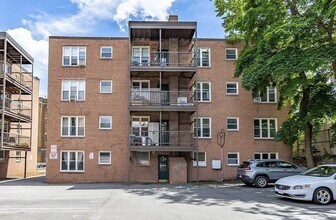 60 Sutherland Rd, Unit #1 in Boston, MA - Building Photo - Building Photo
