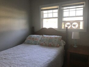 23 Prospect Ave in Niantic, CT - Building Photo - Building Photo