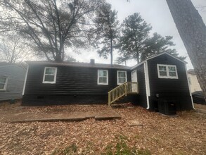 1860 Broadwell St SW in Atlanta, GA - Building Photo - Building Photo