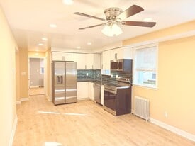 8505 Greenwood Ave in Takoma Park, MD - Building Photo