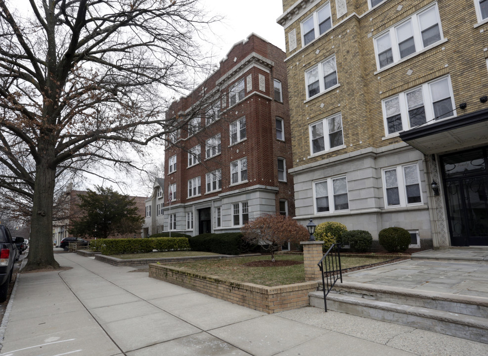 47 N Fullerton Ave in Montclair, NJ - Foto de edificio