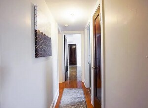 6444 N Washtenaw Ave, Unit #2 in Chicago, IL - Foto de edificio - Building Photo