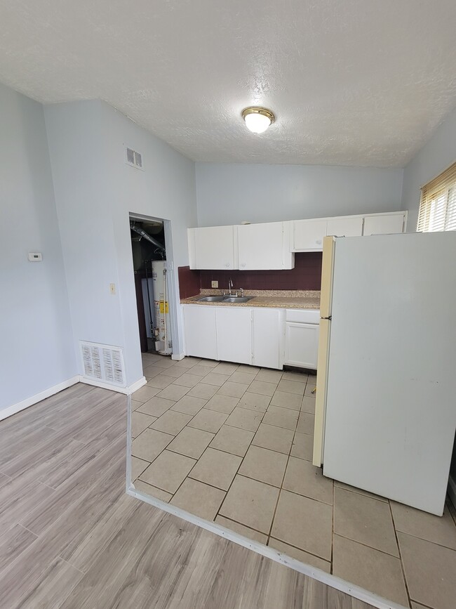 1331-1333 Thurston St, Unit 1325 in Akron, OH - Building Photo - Building Photo