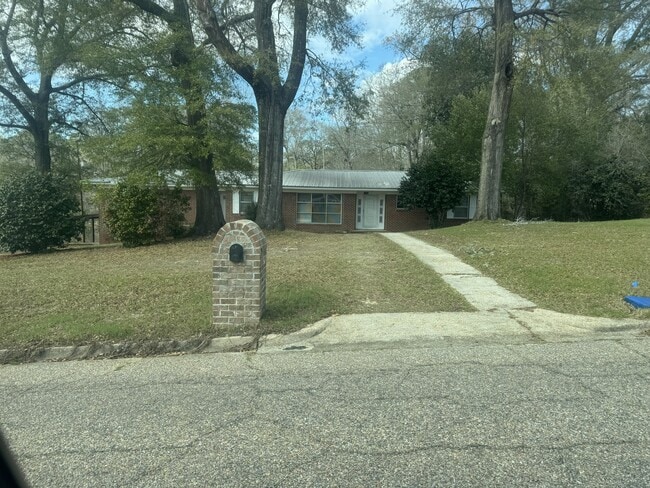 342 Fairview St in Ozark, AL - Building Photo - Building Photo