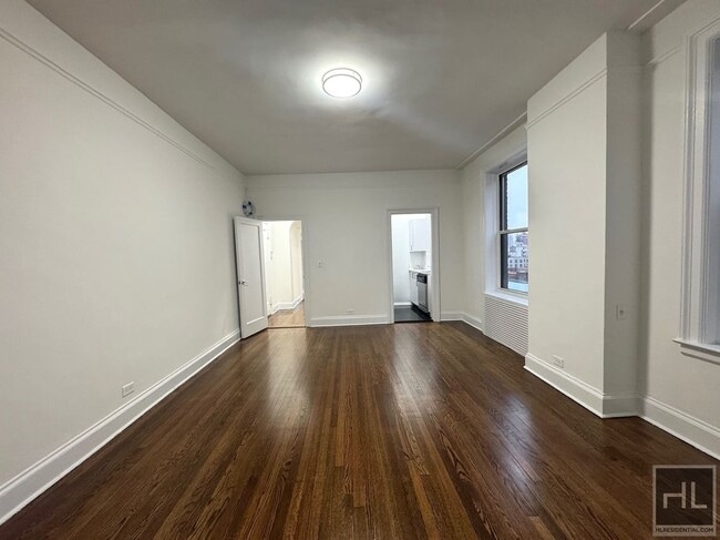 WEST 86 STREET in New York, NY - Building Photo - Building Photo