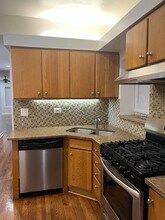 2449 N Maplewood Ave in Chicago, IL - Building Photo - Building Photo