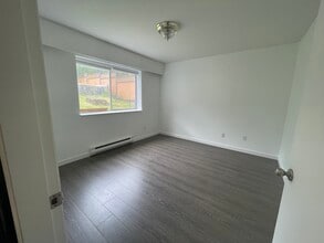 1014 Dory St in Coquitlam, BC - Building Photo - Building Photo