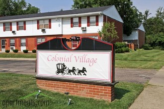 Colonial Village in Dayton, OH - Building Photo - Building Photo