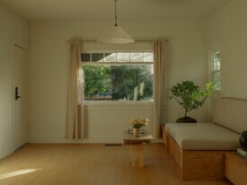 1807 Montana St, Unit 1 in Los Angeles, CA - Building Photo