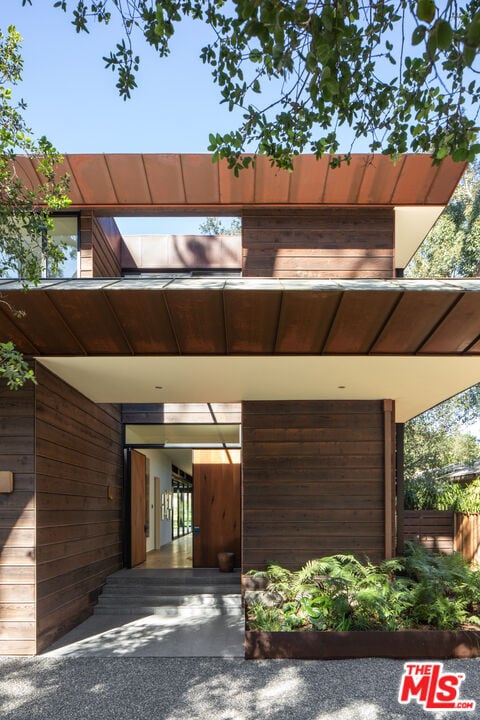 527 Latimer Rd in Santa Monica, CA - Building Photo - Building Photo