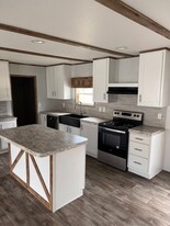 10118 Falvey Lk Ln in Conroe, TX - Building Photo