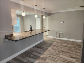 107 18th Ave S in Lake Worth Beach, FL - Building Photo - Building Photo