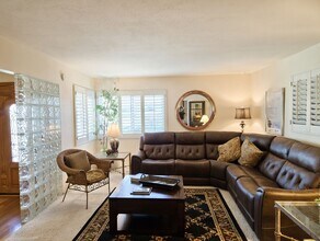 5495 El Arbol Dr in Carlsbad, CA - Building Photo - Building Photo