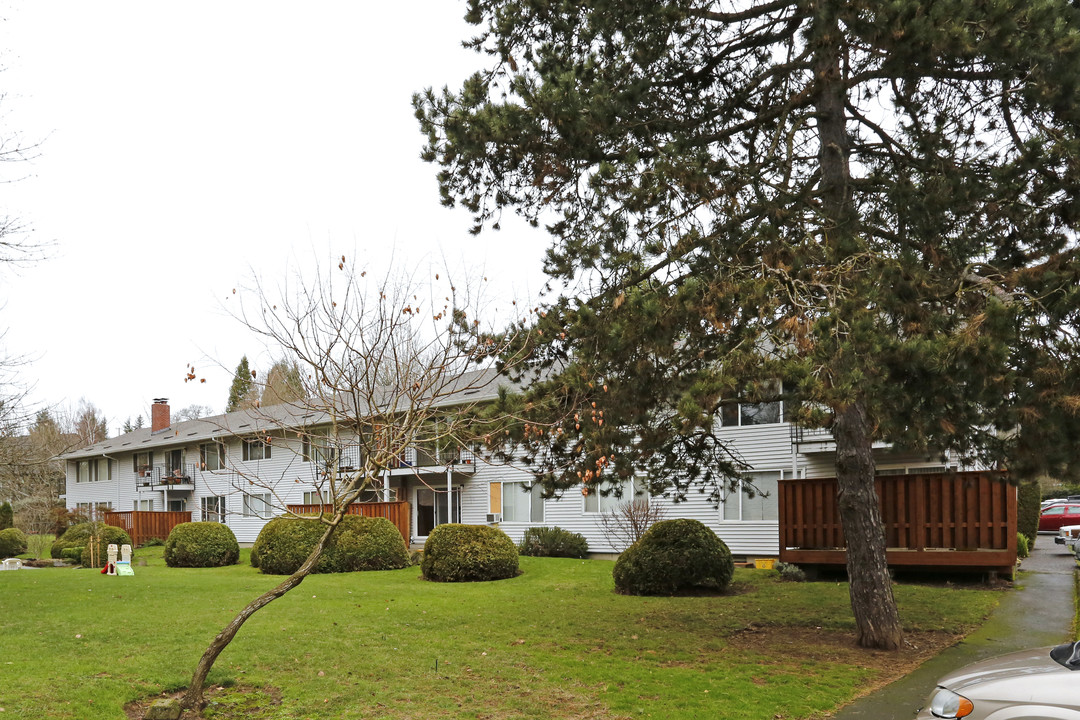 Capitol Hill Condominiums in Portland, OR - Building Photo