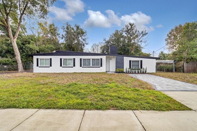 5838 Sage Dr in Orlando, FL - Building Photo - Building Photo