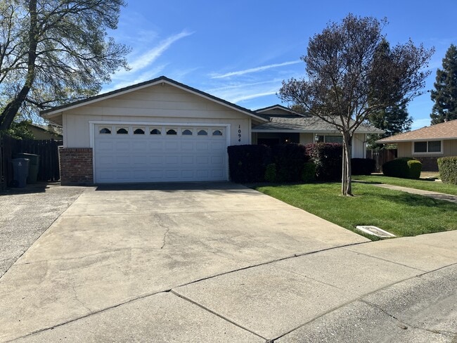 property at 1094 Tara Ct