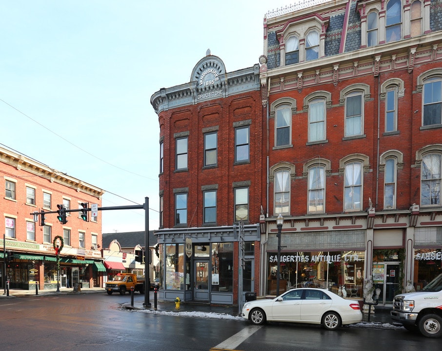 216 Main St in Saugerties, NY - Building Photo
