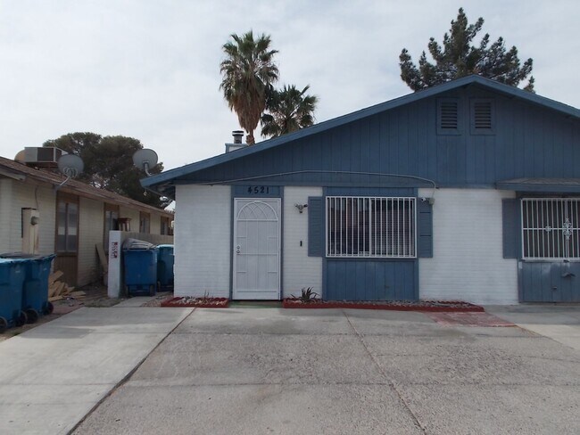 4521 Halbert Ave in Las Vegas, NV - Building Photo - Building Photo