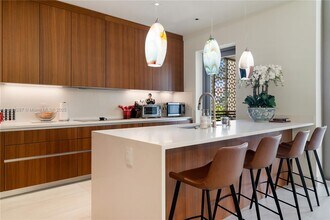 515 Valencia Ave in Coral Gables, FL - Building Photo - Building Photo