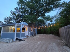 606 Blessing Ranch Rd in Liberty Hill, TX - Building Photo