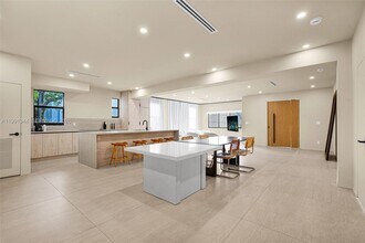 4721 NW 6th Ave in Miami, FL - Building Photo - Building Photo