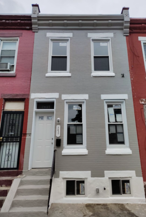 2437 N Colorado St in Philadelphia, PA - Building Photo