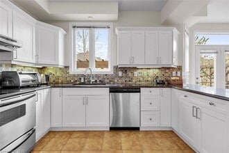 206 Ambleside Dr in London, ON - Building Photo - Building Photo