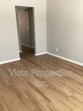 4913 Saddlebrook Ln in Louisville, KY - Building Photo - Building Photo