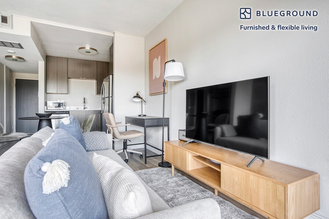 535 Everett Ave-Unit -FL5-ID1166 in Palo Alto, CA - Building Photo