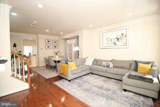 326 Casey Ln in Rockville, MD - Building Photo - Building Photo