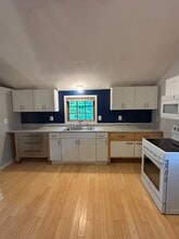 124 Starr Ridge Rd in Brewster, NY - Building Photo - Building Photo
