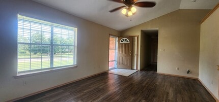 6840 NW Willow Springs Dr in Lawton, OK - Building Photo - Building Photo