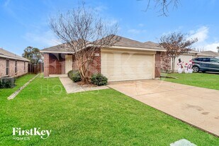 2025 Kickapoo Trail in Heartland, TX - Building Photo