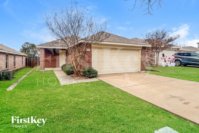 property at 2025 Kickapoo Trail