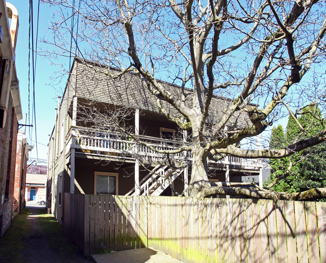 Jenott Apartments in Seattle, WA - Building Photo - Building Photo