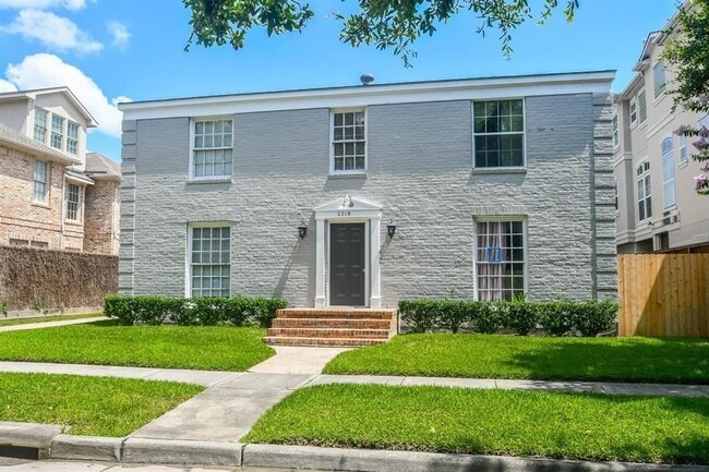 property at 2718 Wroxton Rd