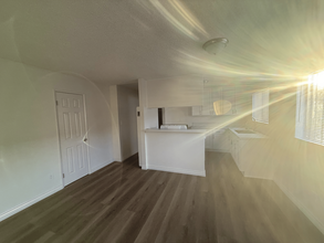 525 Jacmar Dr, Unit B in Montebello, CA - Building Photo - Building Photo