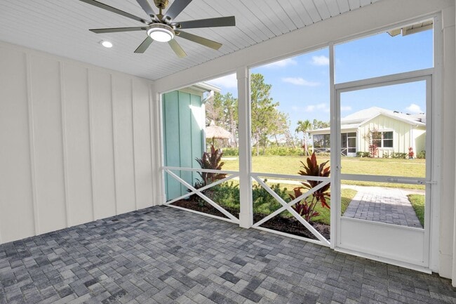 207 Hang Loose Wy in Daytona Beach, FL - Foto de edificio - Building Photo