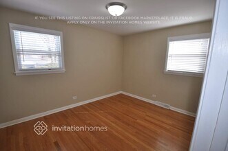 9225 Menard Ave in Oak Lawn, IL - Building Photo - Building Photo