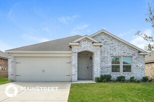 824 English Dr in Krugerville, TX - Building Photo