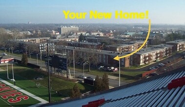 1307 W Lincoln Hwy, Unit 8116 in Dekalb, IL - Foto de edificio - Building Photo