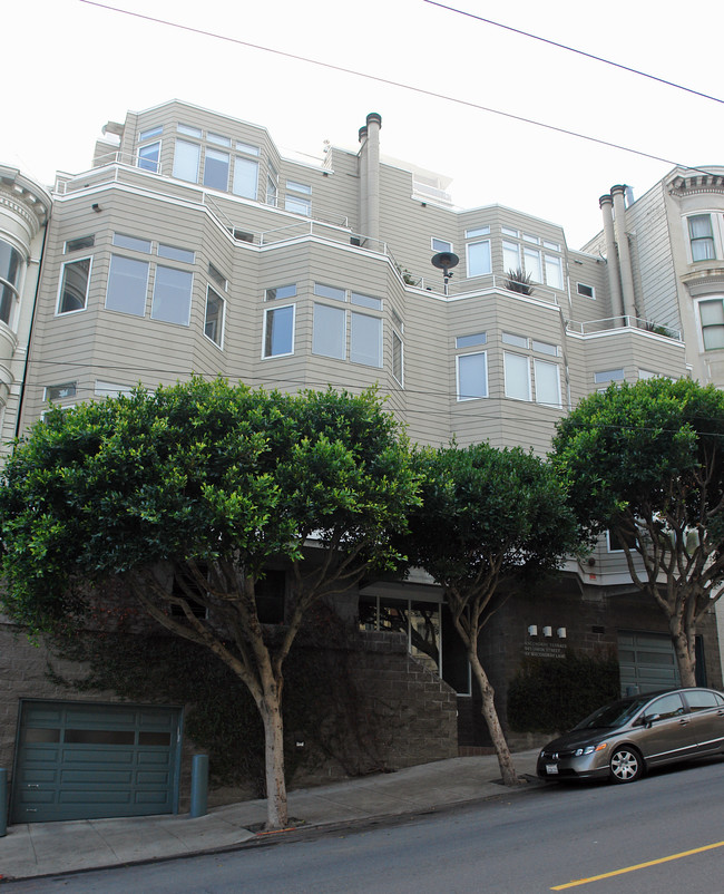 Nine Forty Five Green Street Apartments in San Francisco, CA - Building Photo - Building Photo